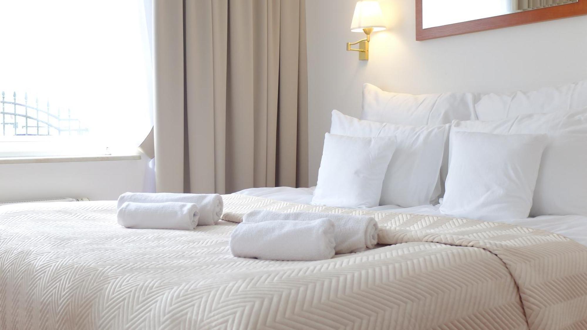 Hotel Maxim קווידזן מראה חיצוני תמונה