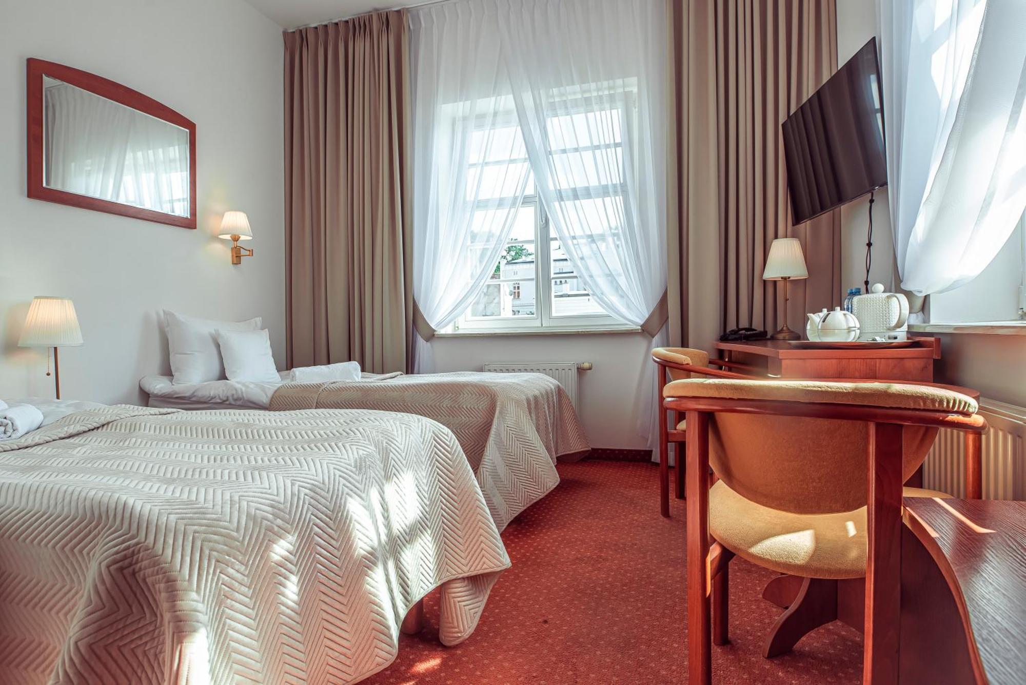 Hotel Maxim קווידזן מראה חיצוני תמונה