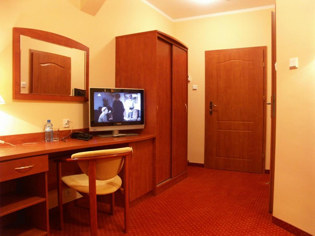 Hotel Maxim קווידזן מראה חיצוני תמונה